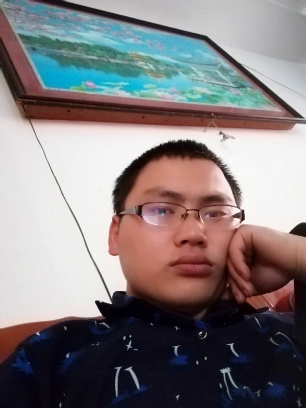 90男孩的第一张照片--长泰婚介网