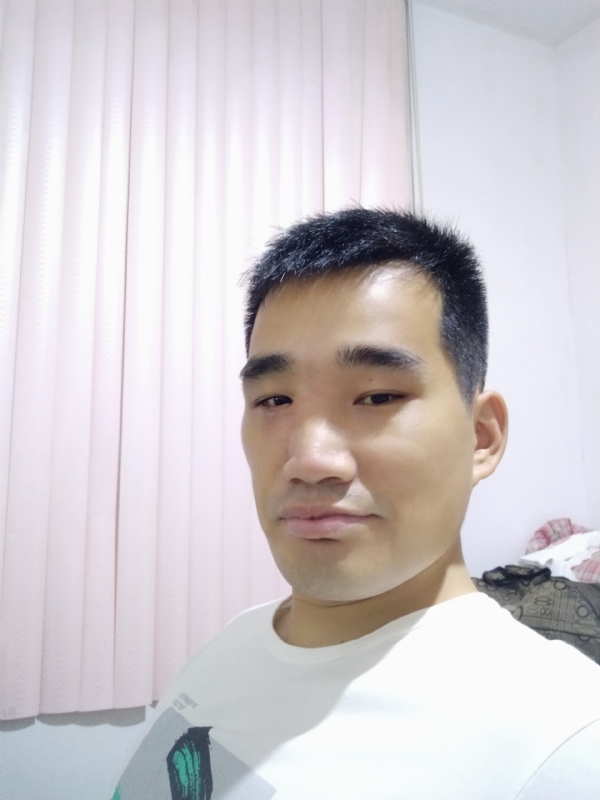 大男孩的第一张照片--长泰婚介网