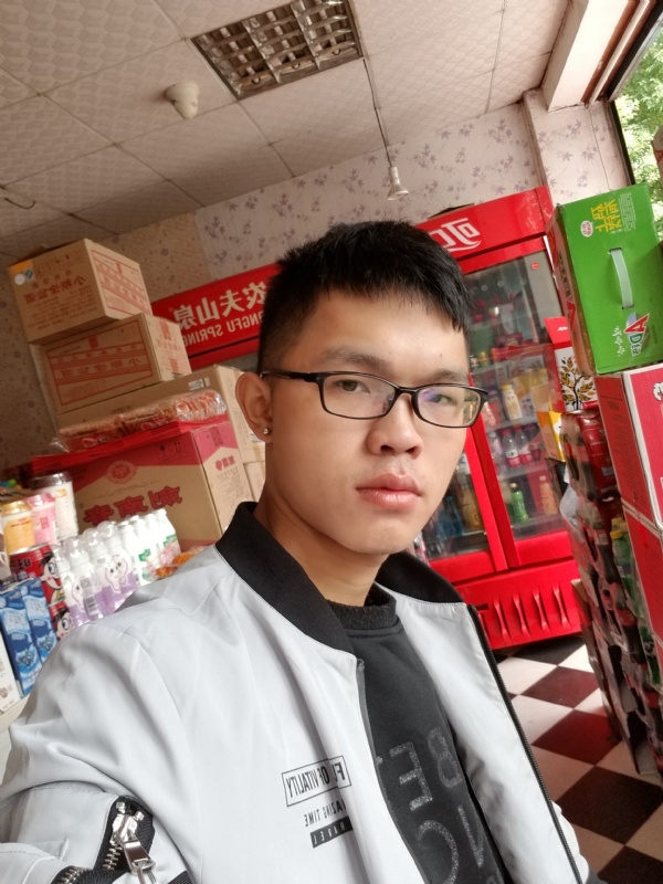 柒年的第一张照片--长泰婚介网