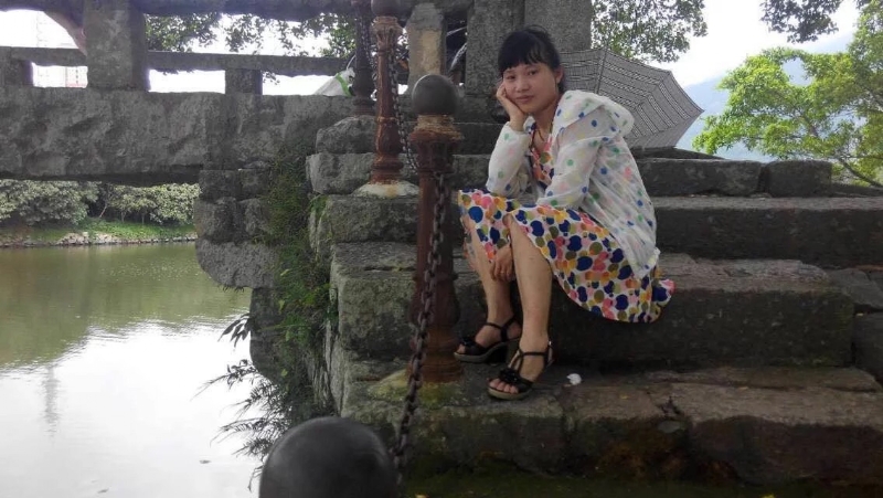 女子悠然的第一张照片--长泰婚介网