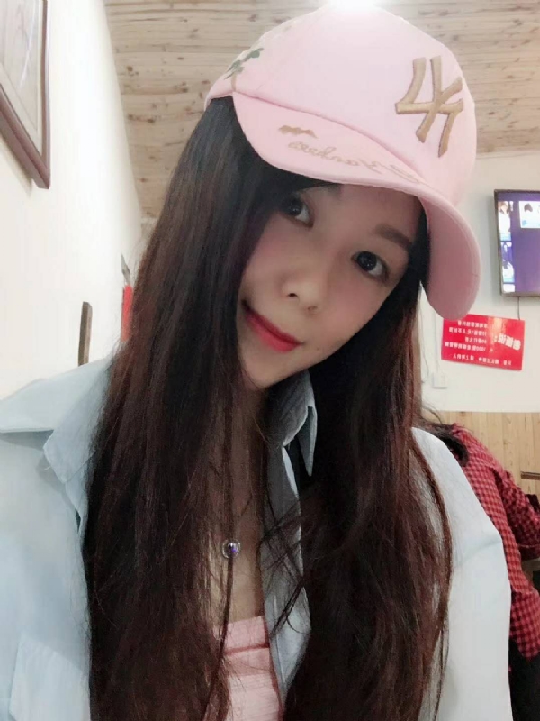 丹丹的第三张照片--长泰婚介网