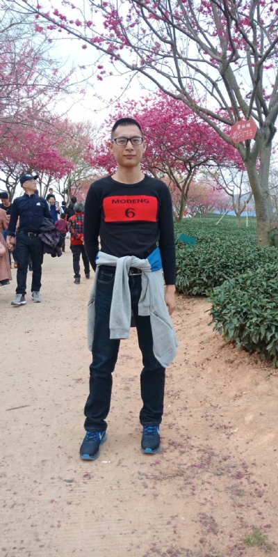 小梁的第一张照片--长泰婚介网