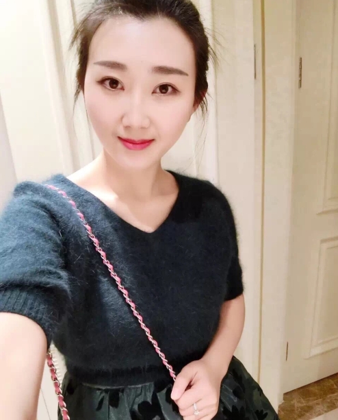 小妮的第三张照片--长泰婚介网