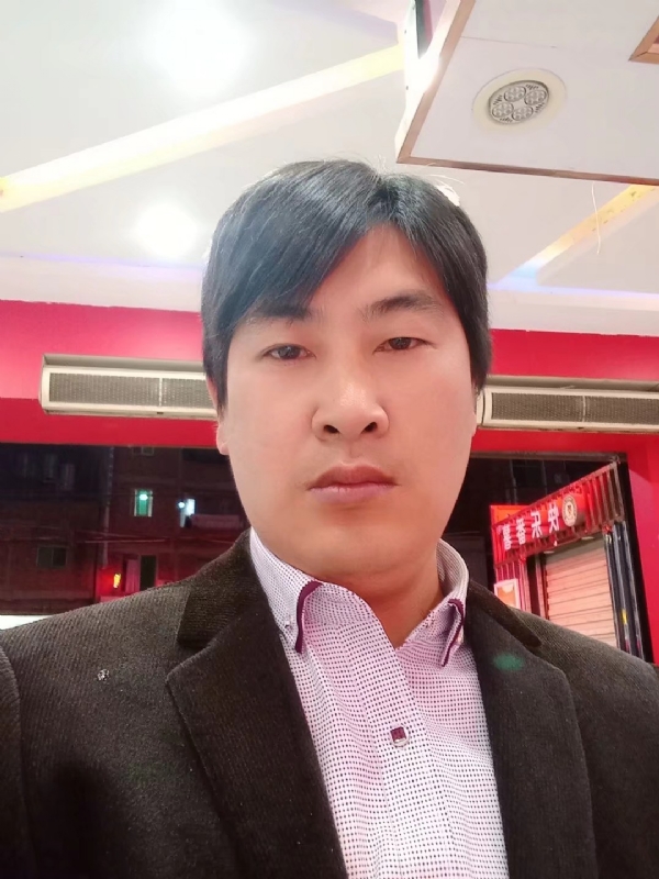 奔跑的第二张照片--长泰婚介网