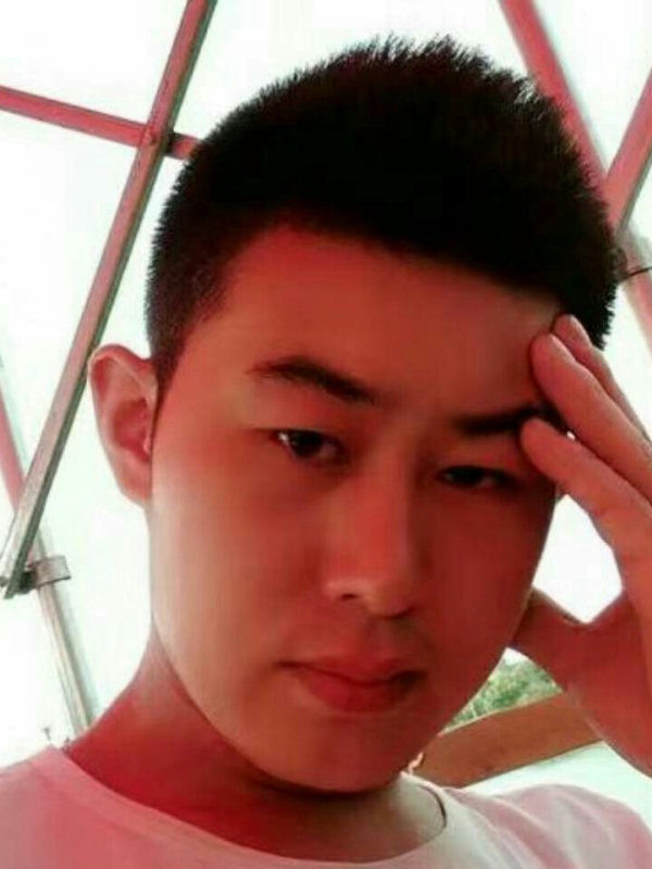 淡漠的第一张照片--长泰婚介网