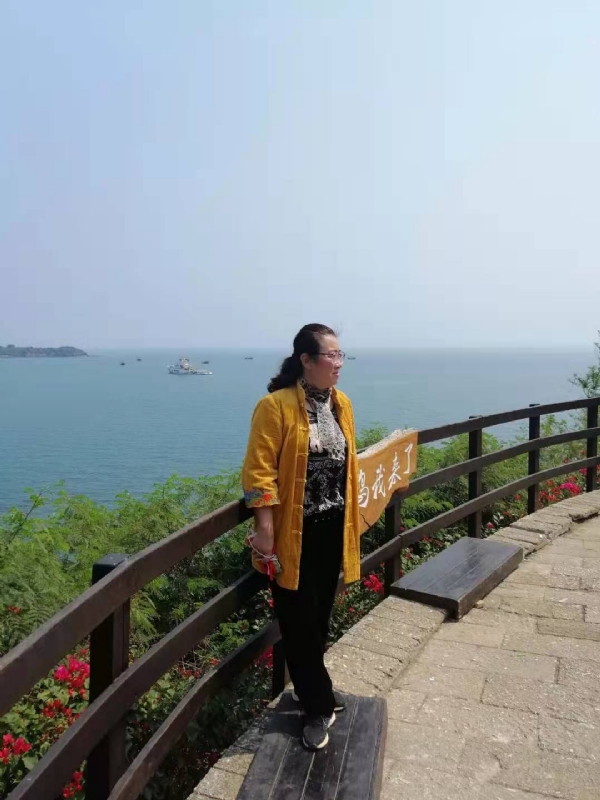 曦若半秋的第一张照片--长泰婚介网