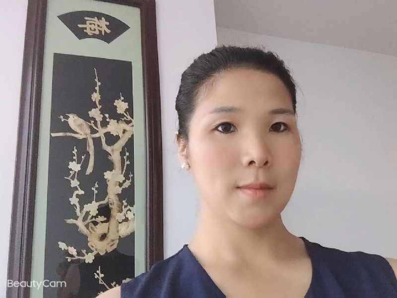 微笑的第一张照片--长泰婚介网