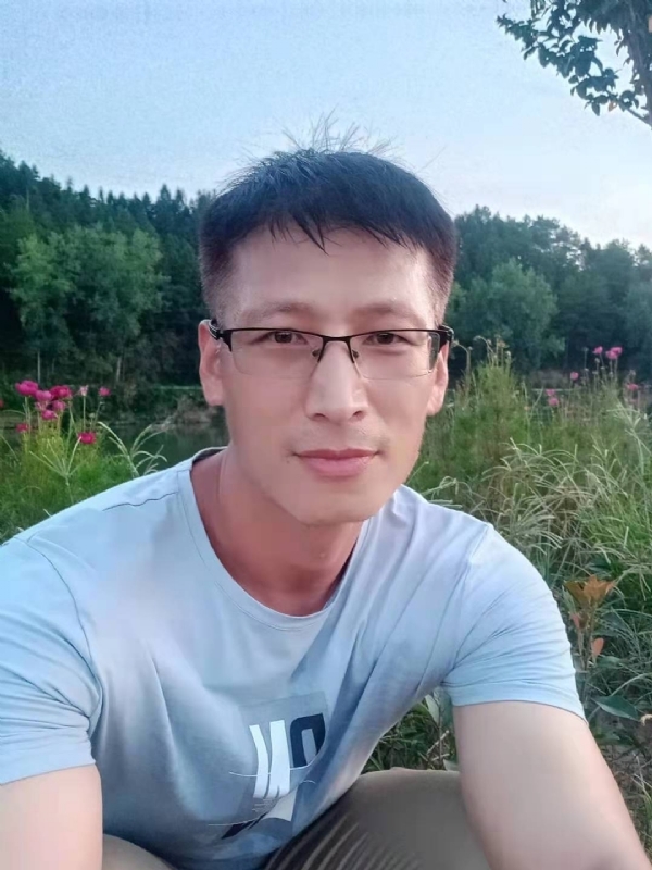零零柒的第一张照片--长泰婚介网