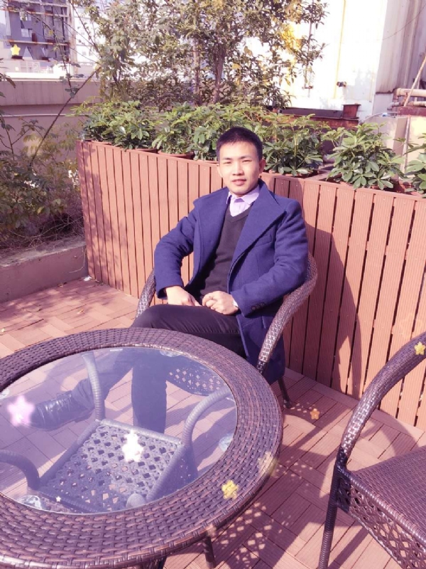 哥哥的第一张照片--长泰婚介网