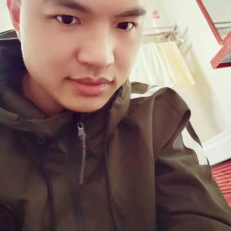 高大上的宅男的第二张照片--长泰婚介网