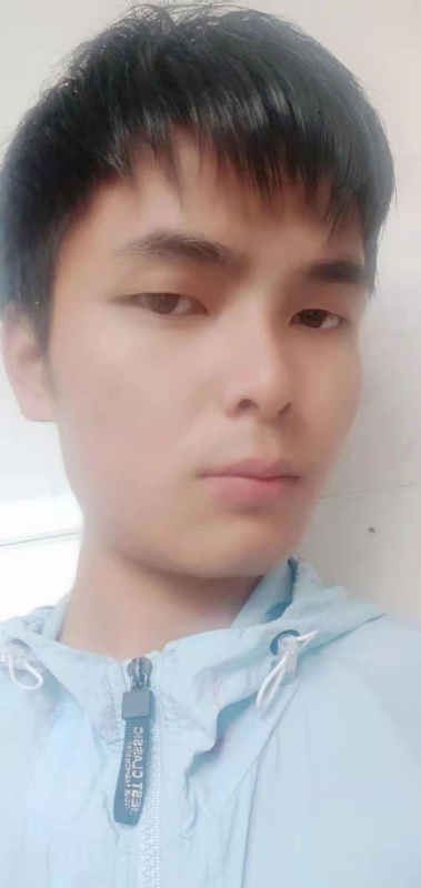 安静的男生的第一张照片--长泰婚介网