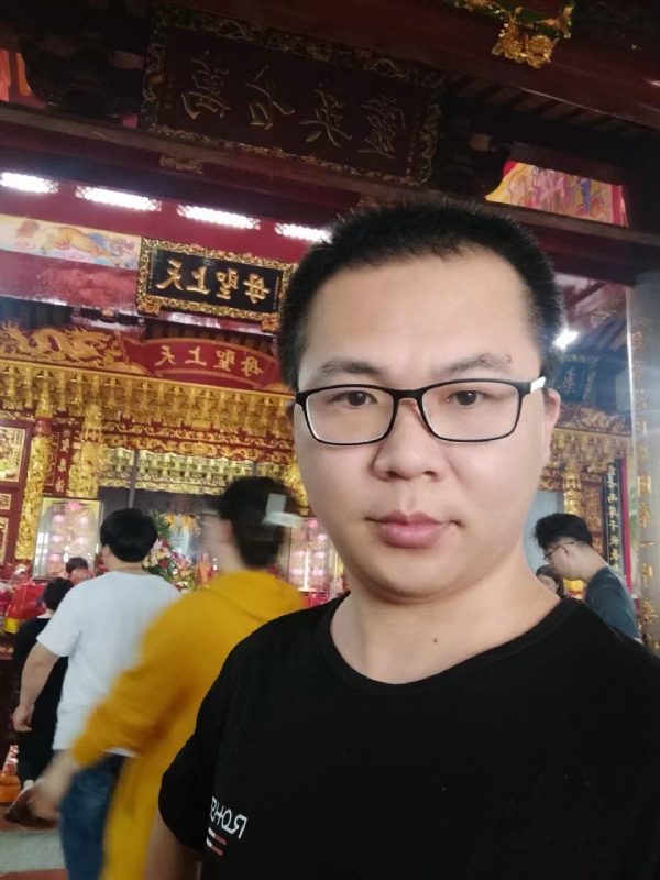 天哥的第一张照片--长泰婚介网