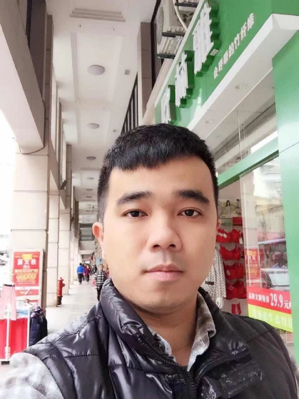 小小怪兽的第一张照片--长泰婚介网