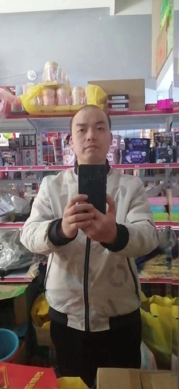 便利店的第一张照片--长泰婚介网
