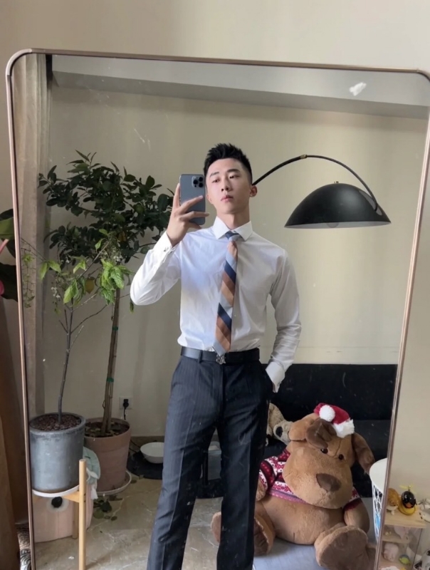 张浩的第一张照片--长泰婚介网