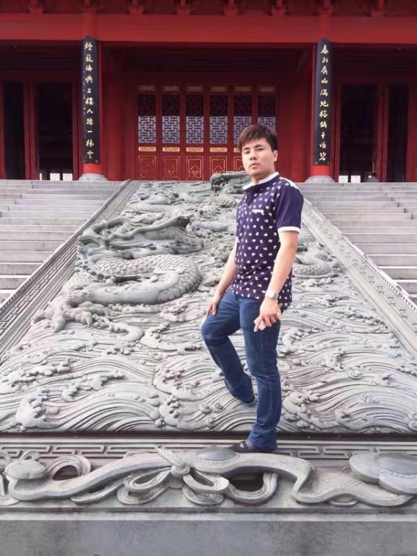 御龙氏的第一张照片--长泰婚介网