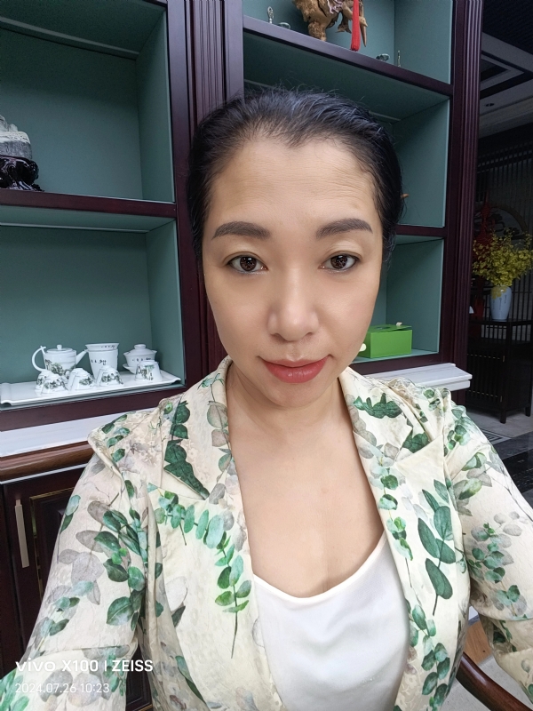 仝馨的第三张照片--长泰婚介网