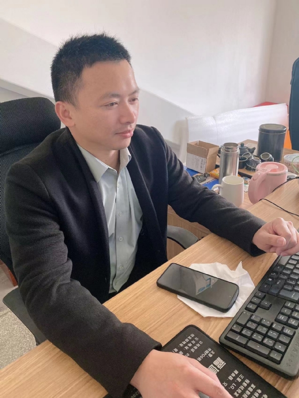 落叶知秋的第一张照片--长泰婚介网