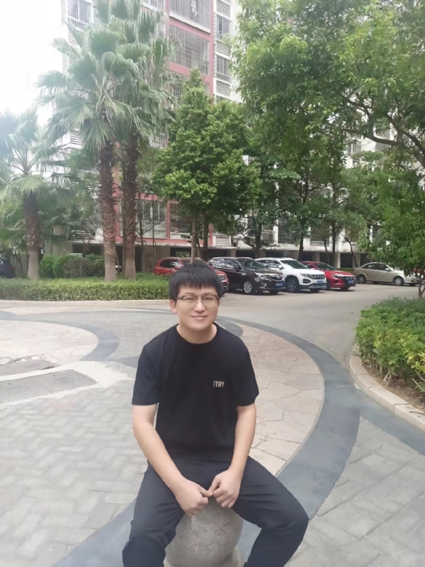 等闲的第三张照片--长泰婚介网