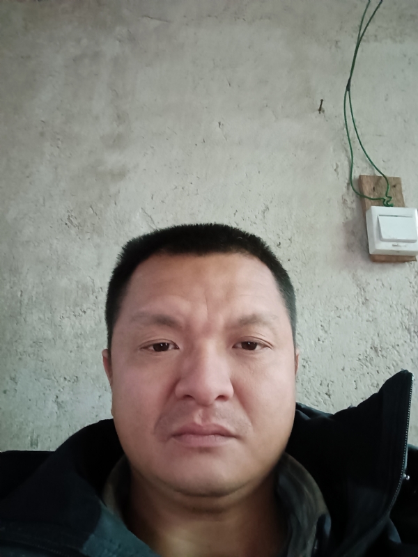 兰成龙的第四张照片--长泰婚介网