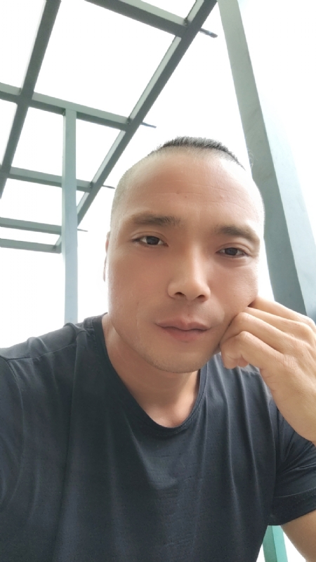 伯爵的第三张照片--长泰婚介网