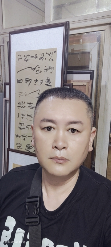 永恒的瞬间的第一张照片--长泰婚介网