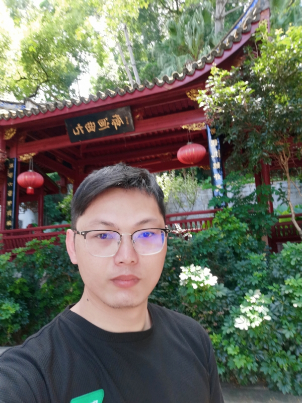 墨枫的第一张照片--长泰婚介网