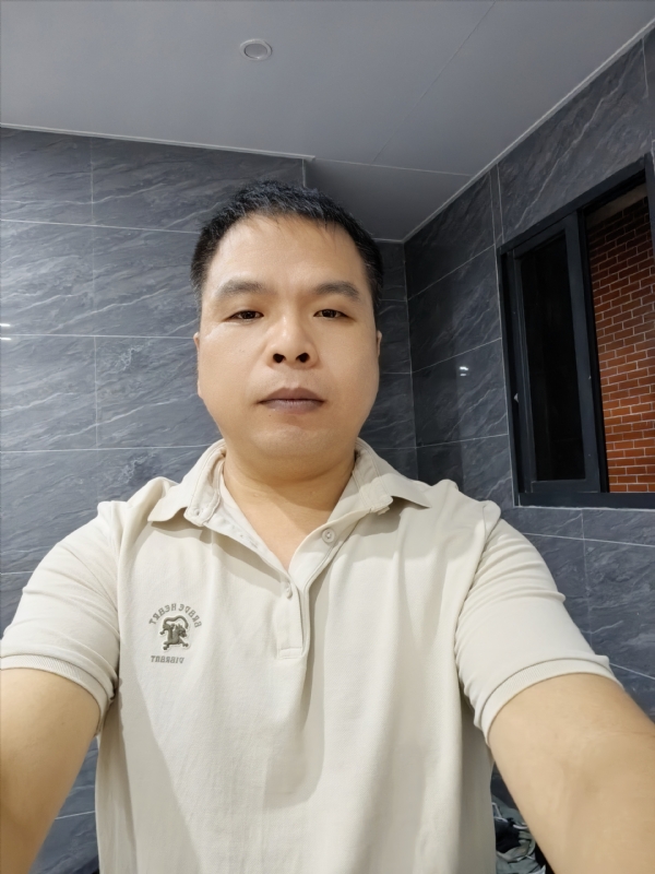 刘两水的第一张照片--长泰婚介网