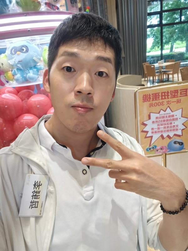 銪哲的第一张照片--长泰婚介网